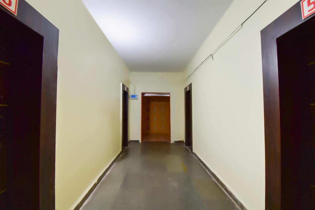 Spot On 66795 Hotel Abhijeet Otur Luaran gambar